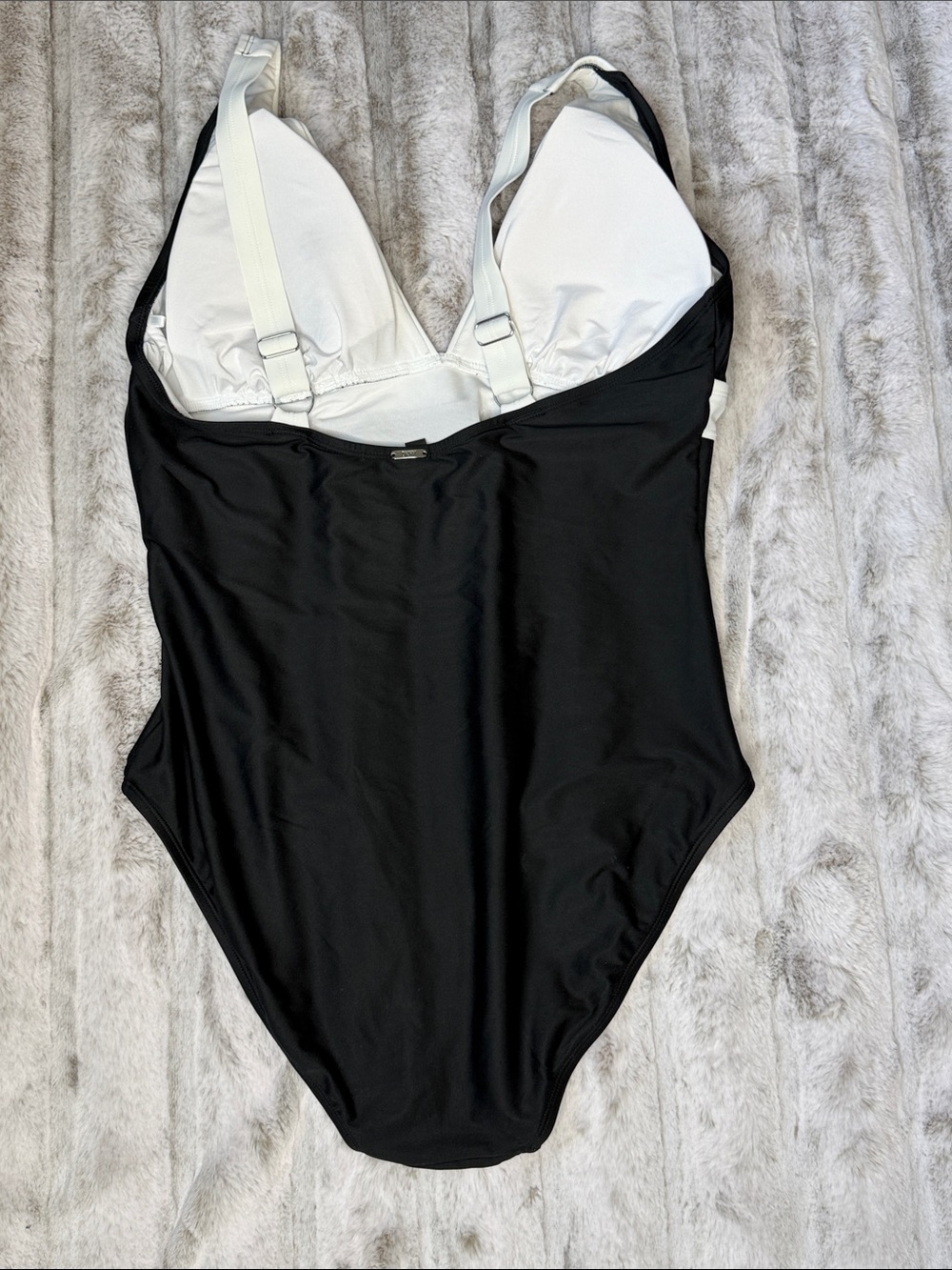 DKNY Black & White swimsuit size 18 - Picture 2 of 7